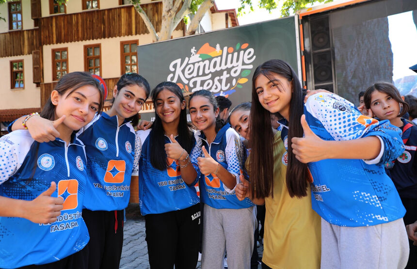 Kemaliye Kültür ve Doğa Sporları Şenlikleri Devam Ediyor