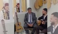 Erzincan Belediye Başkanı Bekir Aksun Türkü Söyledi