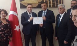 Mollaköy Belediye Başkanı Cihangir Kaya Mazbatasını Aldı