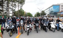 Erzincan’da Motosiklet Kullanıcılarına Kask Dağıtıldı