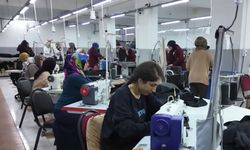 Erzincan’da Kadınlar Tekstilde Üretime Katkı Sunuyor