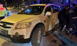 Erzincan’da Motosiklet ile Otomobil Çarpıştı: 1 Kişi Araçta Sıkıştı