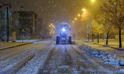 Belediye Ekipleri Kar Temizleme Çalışmalarını Sürdürüyor