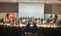 Erzincan’da Kurtuluşun 108. Yılında Türk Halk Müziği Konseri Büyük İlgi Gördü