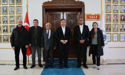 Altınbaşak Başkanı Vali Aydoğdu'yu Makamında Ziyaret Etti