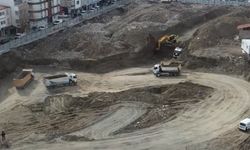 Merkez Çarşısı'nda Çalışmalar Aralıksız Sürdürülüyor