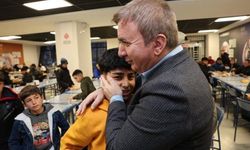 Vali Aydoğdu’dan Vefat Eden Öğretmenin Oğluna Anlamlı Destek