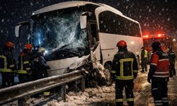 Erzincan Sakaltutan’da Yolcu Otobüsü Kaza Yaptı