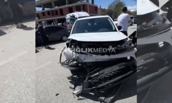 Erzincan’da Tehlikeli Kavşakta İki Otomobil Çarpıştı