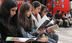 Kütüphane Haftası'nda Kitap Okuyoruz Etkinliği