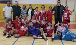 İzzetpaşa Ortaokulu Yıldız Kız Futsal Takımı Türkiye Finallerinde