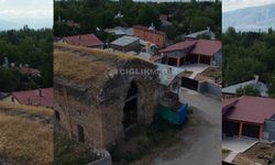 Değirmenköy’ün Tarihi Kilisesi İlgi Görüyor