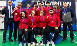 Erzincan Badmintonda Zirveyi Bırakmıyor
