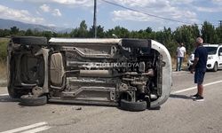 Erzincan-Çağlayan Yolunda Otomobil Takla Attı