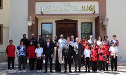 Vali Aydoğdu Başarılı Sporcularımızı Makamında Ağırladı