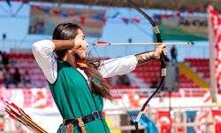 Kemahlı Kadınlar Geleneksel Okçuluk Turnuvası İçin Buluşuyor