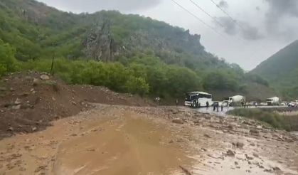 Sel Sonrası Pülümür - Erzincan Yolu Tamamen Açık Durumda