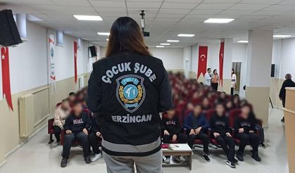 Çocuk Polisi Öğrencilere Güvenli İnternet ve Suçtan Korunma Eğitimi Verdi