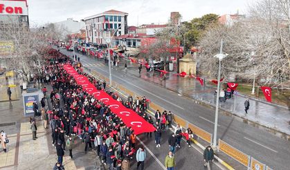 Erzincan’da 108. Yıla Özel Bayrak Yürüyüşü Düzenlendi