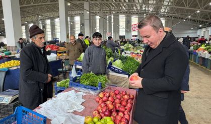 Vali Hamza Aydoğdu Cumartesi Pazarı’nı Ziyaret Etti