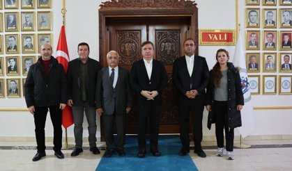 Altınbaşak Başkanı Vali Aydoğdu'yu Makamında Ziyaret Etti
