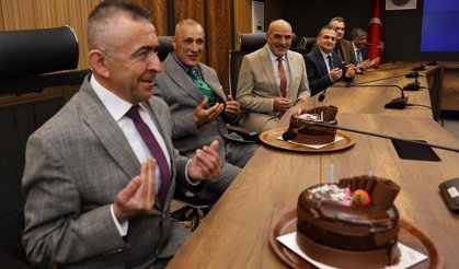 Erzincan'ın Sevilen İsimlerine Sürpriz Doğum Günü Kutlaması