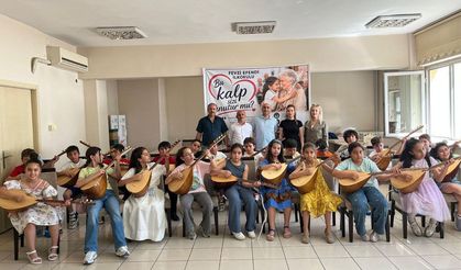 Fevzi Efendi İlkokulu Öğrencileri Huzurevi Sakinlerini Ziyaret Etti