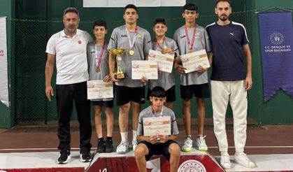 Erzincan Badmintonda Türkiye Şampiyonu