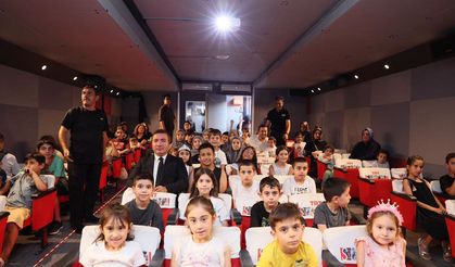 TRT Sinema Tırı Erzincan’da Çocuklarla Buluşuyor