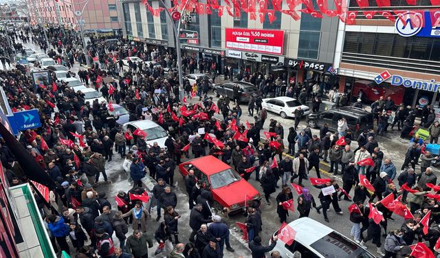 İmamoğlu'na Destek Yürüyüşüne Yoğun İlgi