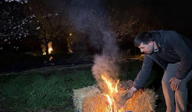Erzincan Çifçisi Zirai Don ile Mücadele Ediyor