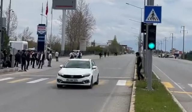Üniversite Öğrencileri Otobüslerden Şikayetçi