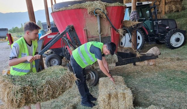 Erzincan’da Gençler Köy Yaşamını Deneyimledi