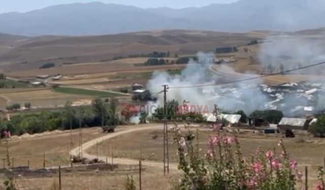 Çayırlı Cennetpınar'da Evin Çatısında Yangın Çıktı