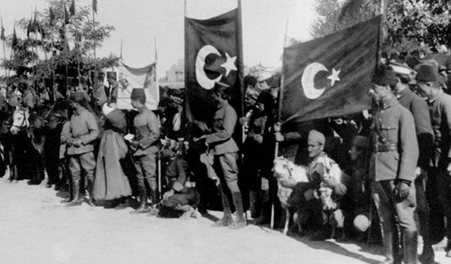 İzmir’in Kurtuluşu Büyük Bir Coşkuyla Kutlanıyor