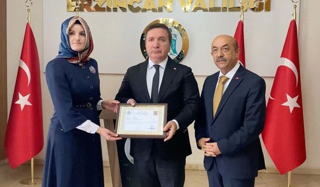 Kübra Öğretmene Başarı Belgesi