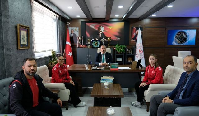 Erzincanlı Balkan Şampiyonları Gençlik ve Spor İl Müdürü’nü Ziyaret Etti