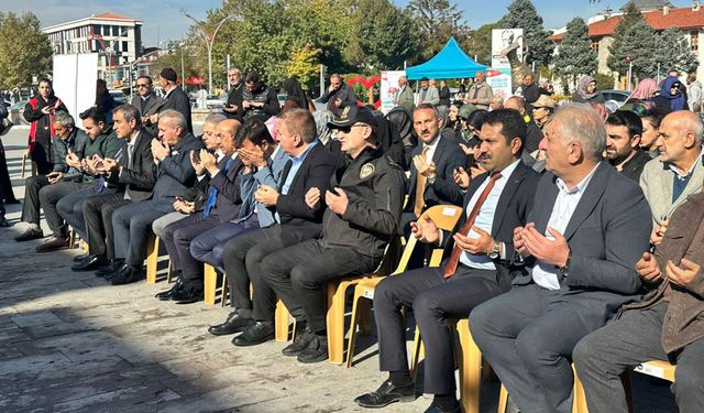 Erzincan’da Gazze Yararı İçin Hayır Çarşısı Kuruldu
