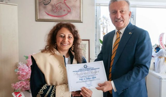 Rektör Levent’ten Meslek Yüksekokuluna Tebrik Ziyareti