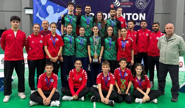 Erzincan'ın Badmintoncuları Başarılı Bir Sezonu Geride Bıraktı