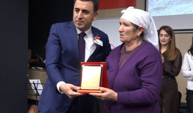 4 Özel Çocuğa Bakan Anne, Yılın Annesi Seçildi