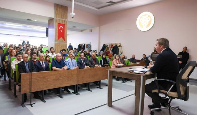 Vali Aydoğdu Tıp Öğrencileriyle Bir Araya Geldi