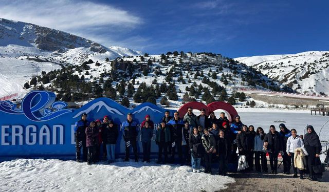 Öğrencilere Yönelik Kayak Kursu Devam Ediyor