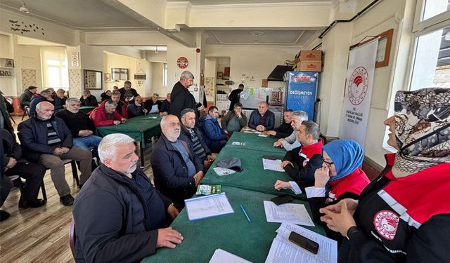 Erzincan Tarım Ekipleri Ahmetli Köyünü Ziyaret Etti