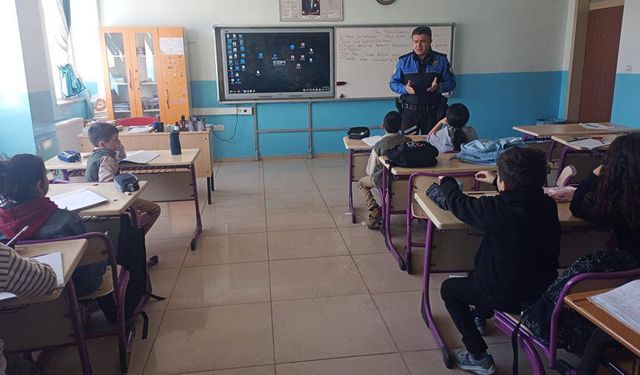Erzincan’da Öğrencilere Güvenlik ve Trafik Bilinci Eğitimi