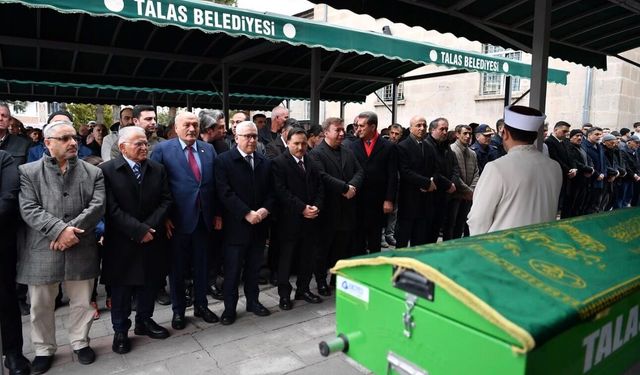 Vali Aydoğdu’nun Kayınpederi Cumali Taş Toprağa Verildi