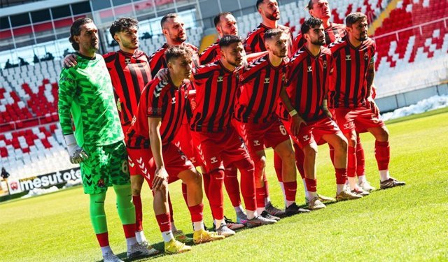 24 Erzincanspor, Ulusal Kulüp Lisansı Almaya Hak Kazandı