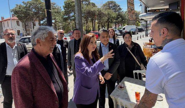 İzmir Milletvekili Erzincan Esnafını Ziyaret Etti