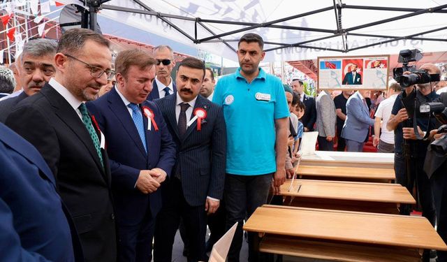 Erzincan'da İşyurtları Ürün ve El Sanatları Fuarı Devam Ediyor