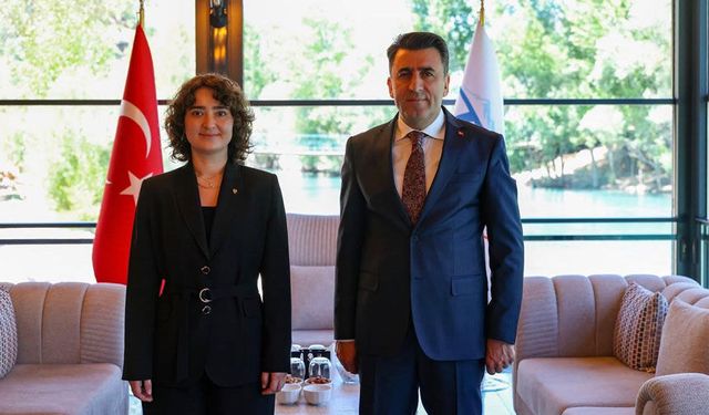 Tunceli’nin İlk Kadın Vali Yardımcısı Dilara Şenoğlu Görevine Başladı